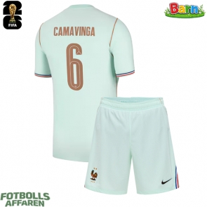 Frankrike Eduardo Camavinga #6 Bortaställ Barn VM 2026 Kortärmad (+ Korta byxor)